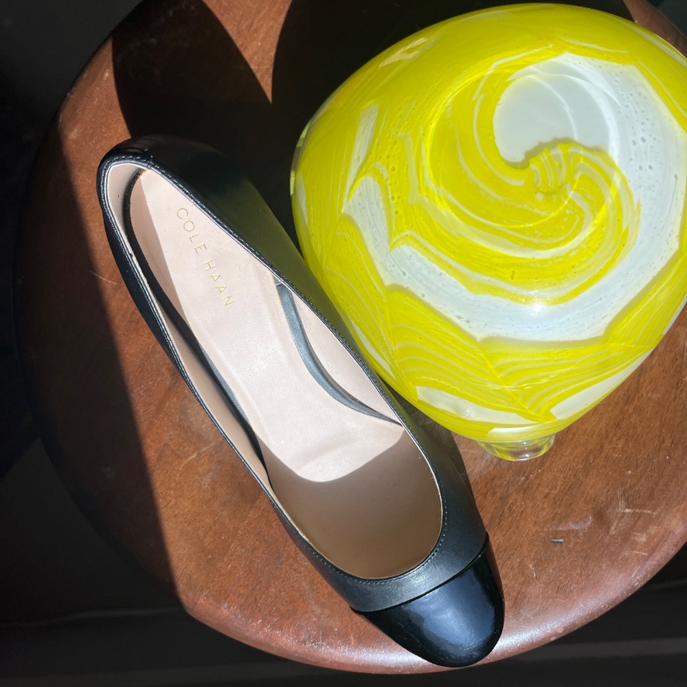 Chanel Black Cap-toe Pumps?  Nope, Cole Haan, and worth the look! - Picture 12 of 16